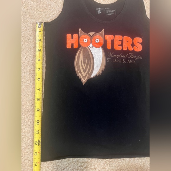 Authentic Hooters black tank top size S - Picture 4 of 6